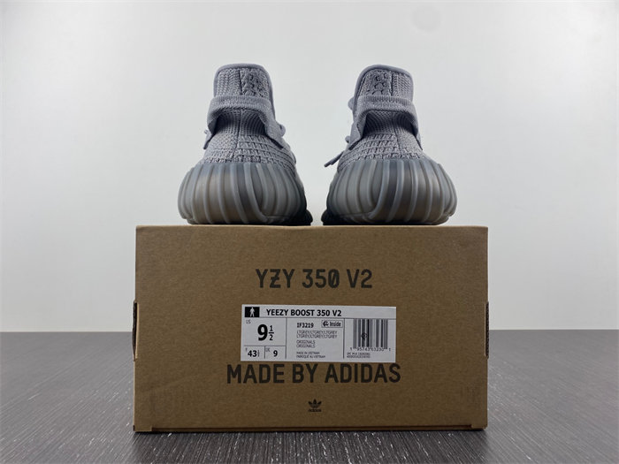 ad*s Y**zy boost 350v2 if3219
