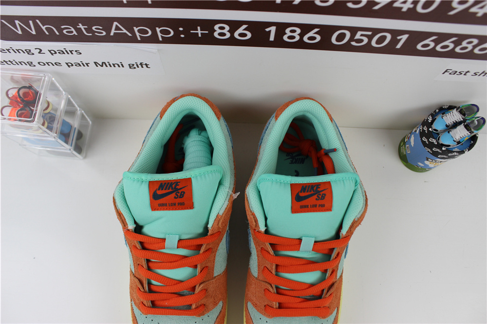 Nike SB Dunk Low Noise Aqua