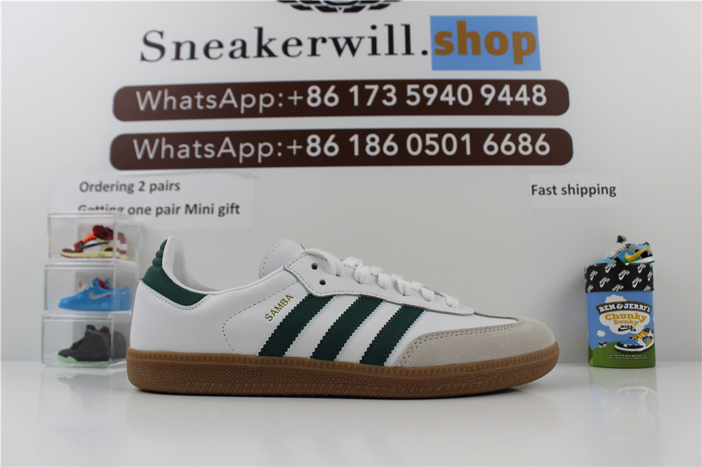 Ad*s samba white green