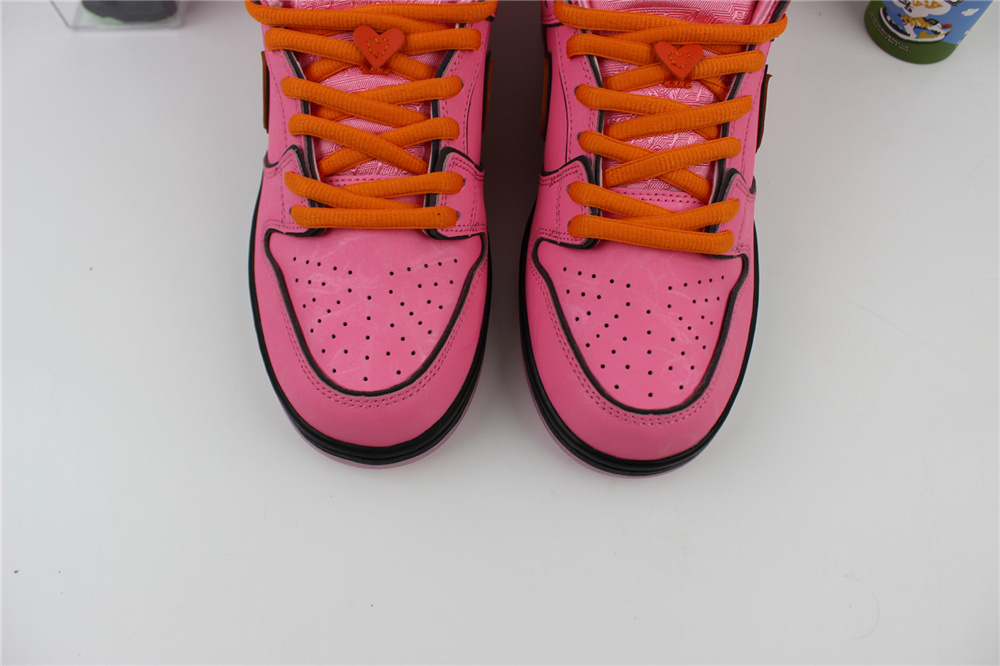 The Powerpuff Girls X Nike SB Dunk Low Blossom