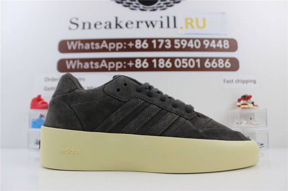 fog x Ad*s forum 86 lo carbon grey