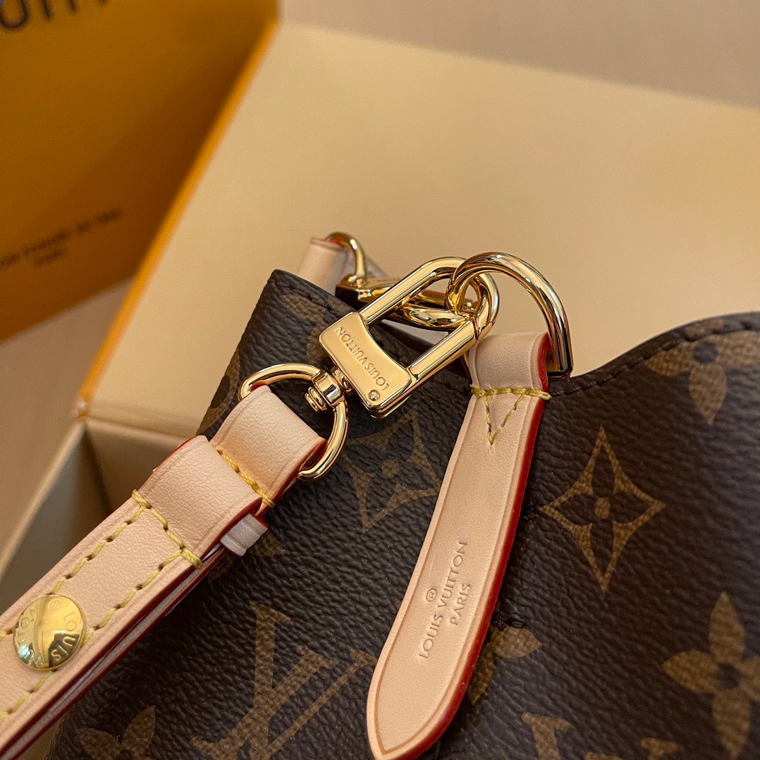 Nano Noe hand bag  (20cmx20cmx13cm)