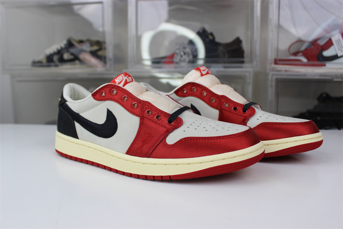 Trophy Room x Air Jordan 1 OG Low 