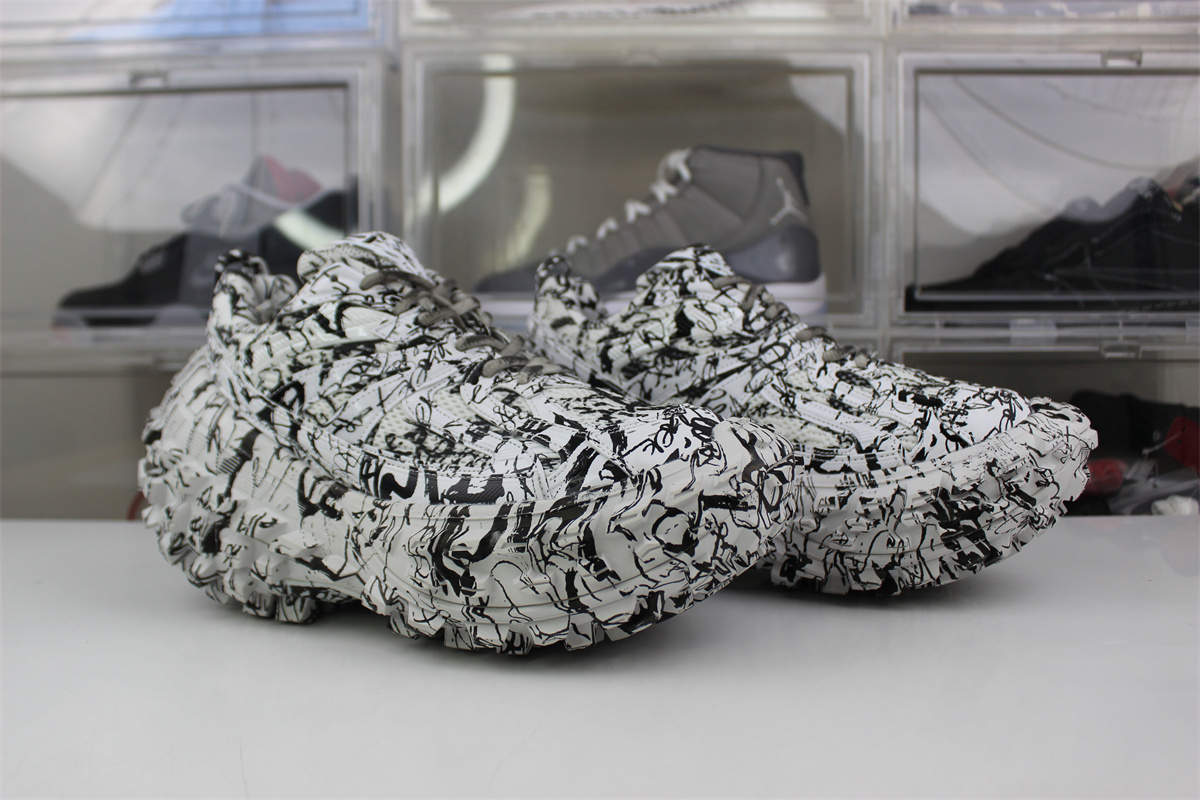 Ba*len*cia*ga track zebra tyre shape sneaker white black