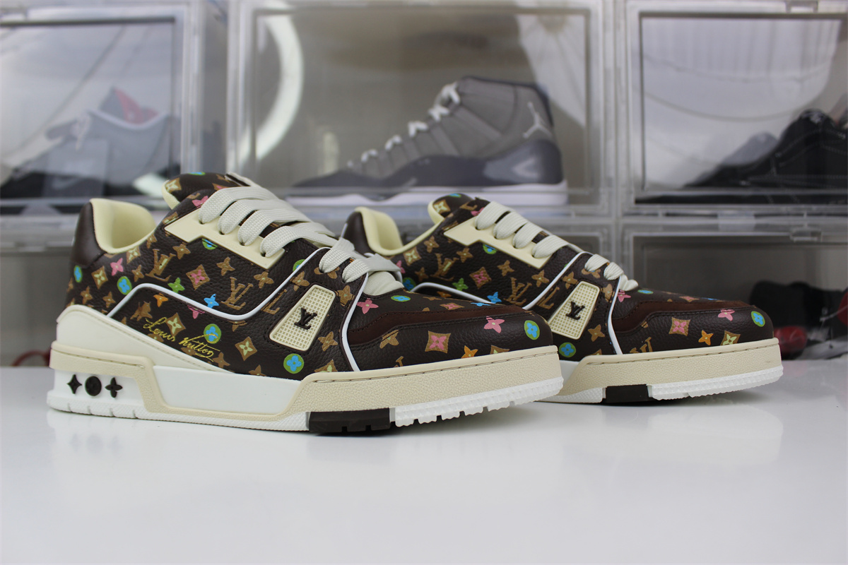 l**is V*t*n lv trainer black chocolate ms0224