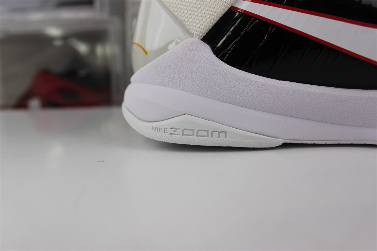 Nike Kobe 5 Proto “Bruce Lee Alt”