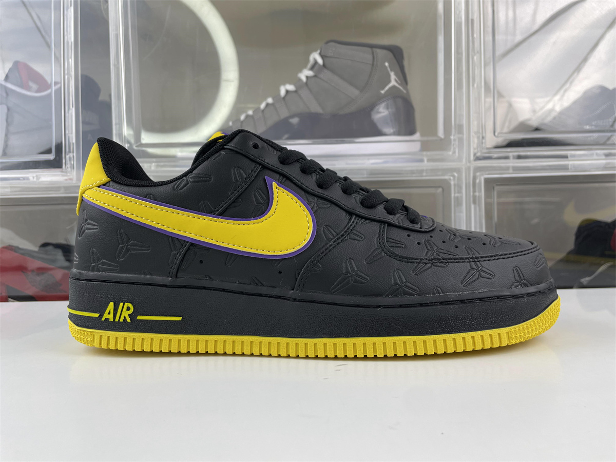 Kobe x Nike Air Force Low “Away” (Non-Numbered)